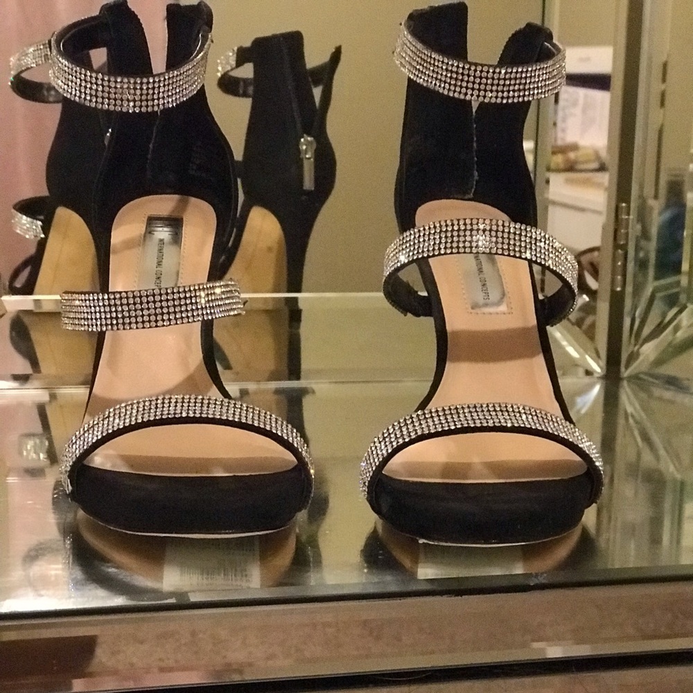 New Never Worn INC SADIEE2 Black 6M Bing High Heel